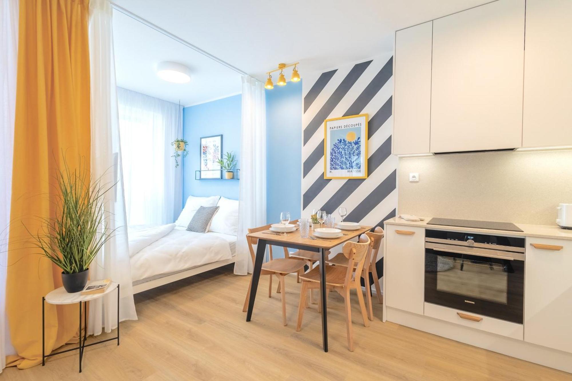 Yellow Apartment - Balcony, Free Parking, By Gravity Prag Dış mekan fotoğraf
