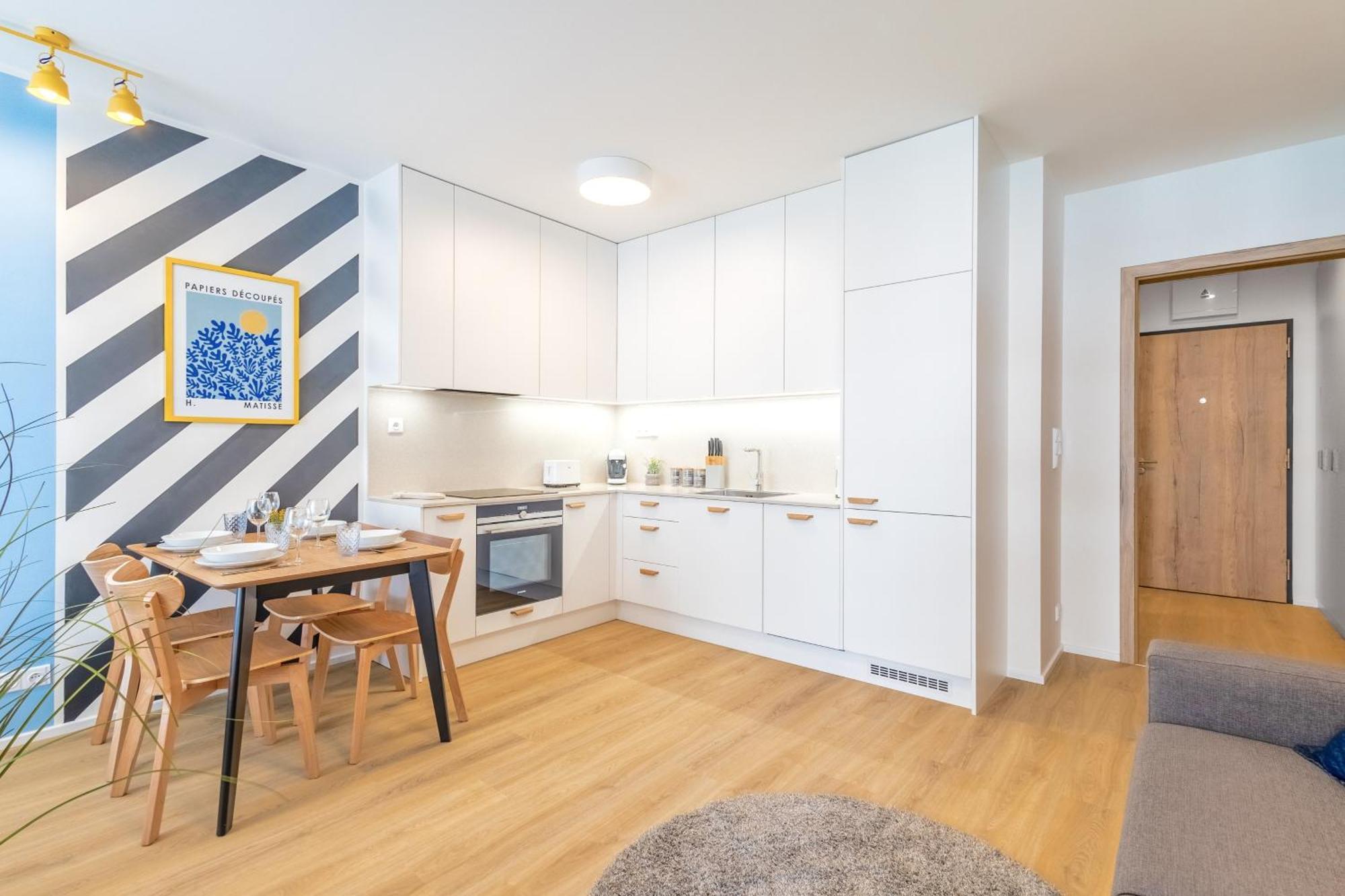 Yellow Apartment - Balcony, Free Parking, By Gravity Prag Dış mekan fotoğraf