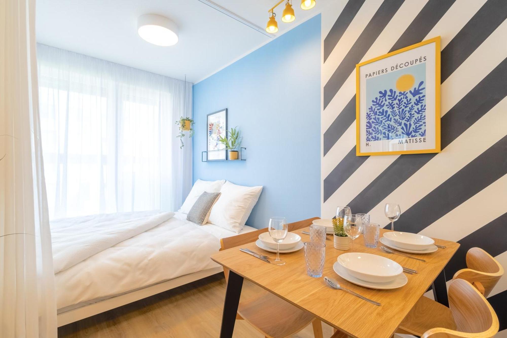 Yellow Apartment - Balcony, Free Parking, By Gravity Prag Dış mekan fotoğraf